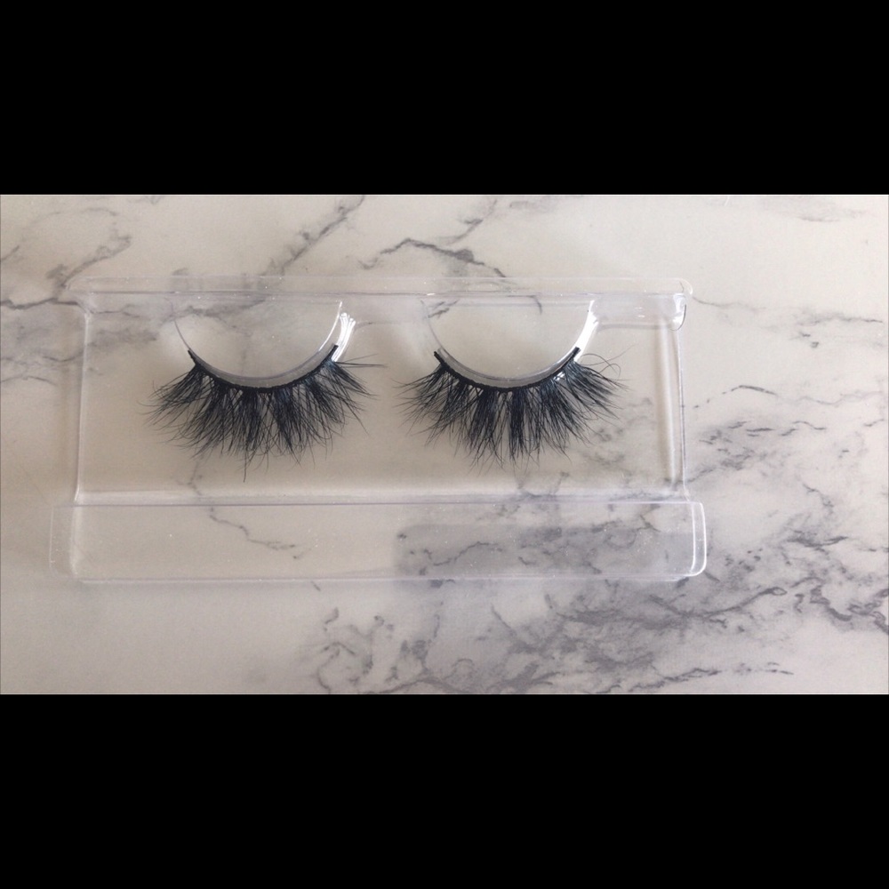 False lashes